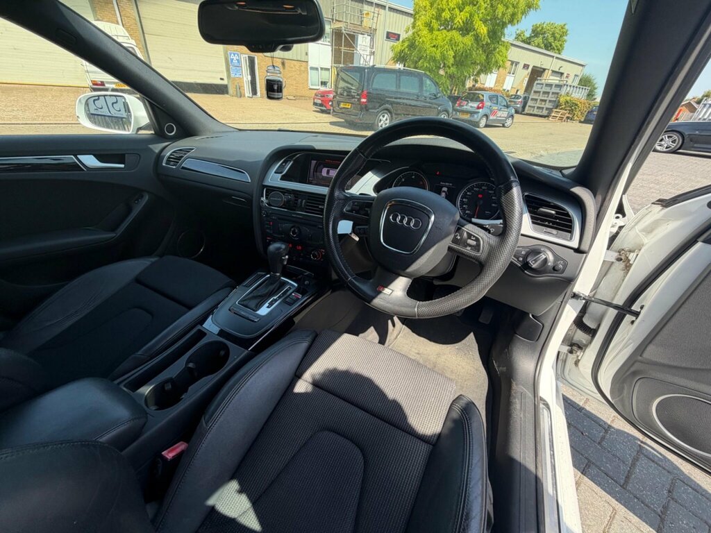 Audi A4 2.0 Tdie 136 Se Red Estate Red #12