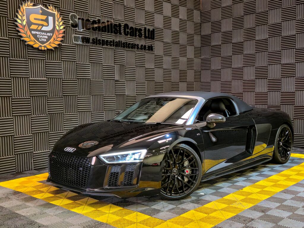Audi R8 Convertible Black #5