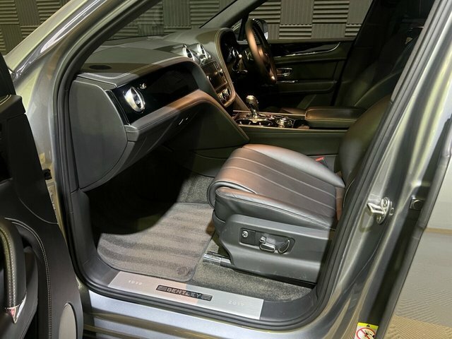 Bentley Bentayga 4.0 V8 First Edition Blue #25