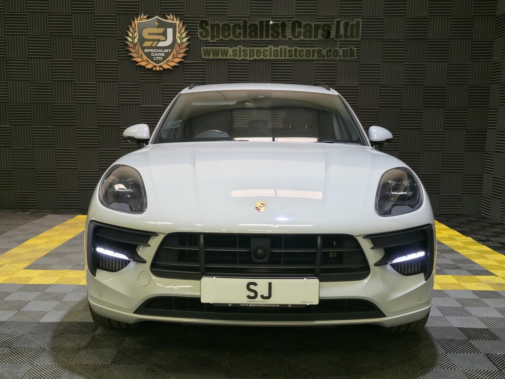 Porsche Macan Suv Black #5