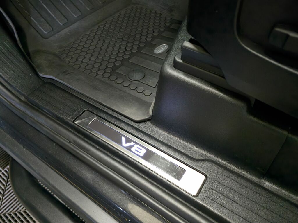 Land Rover Defender 90 X-dynamic Se Black #10