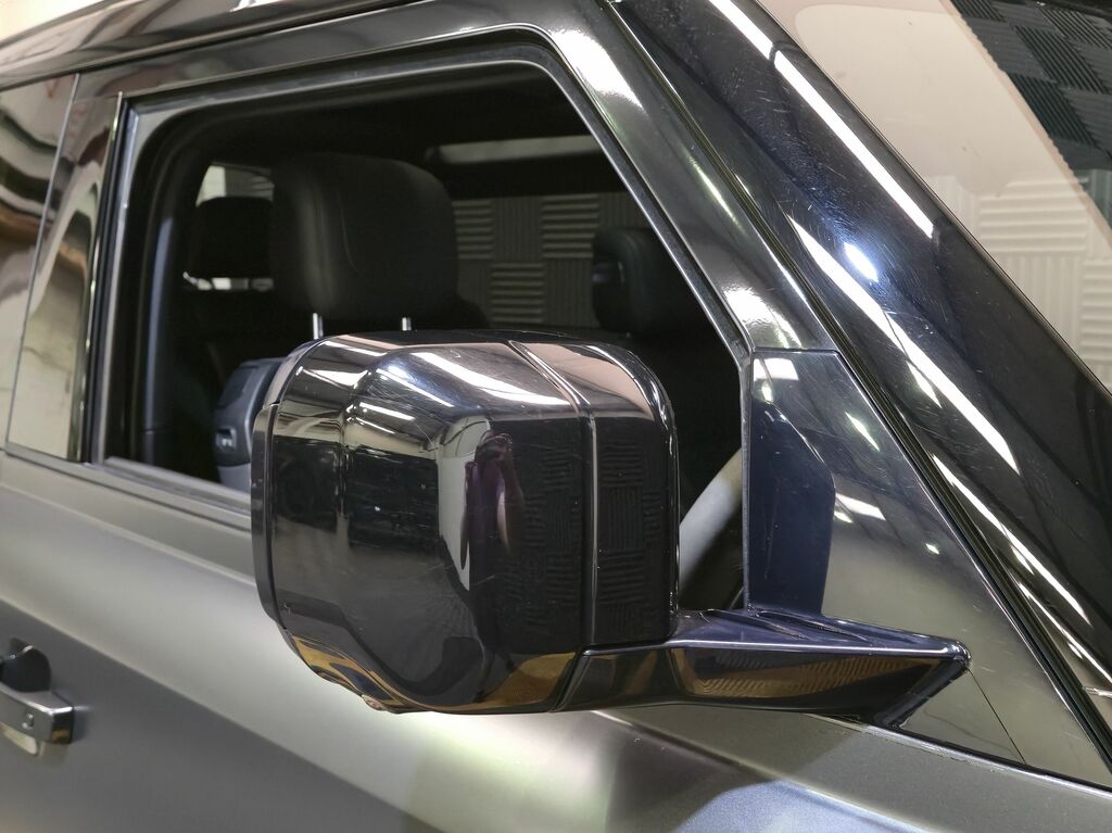 Land Rover Defender 90 X-dynamic Se Black #35