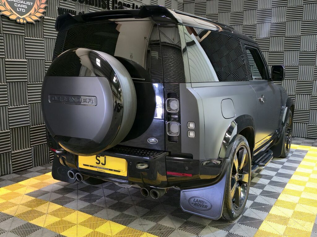 Land Rover Defender 90 X-dynamic Se Black #28