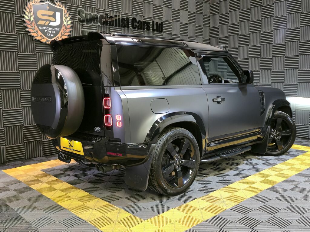 Land Rover Defender 90 X-dynamic Se Black #30