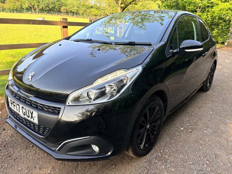 Peugeot 208 1.2 Puretech Black Edition Euro 6 Black #3