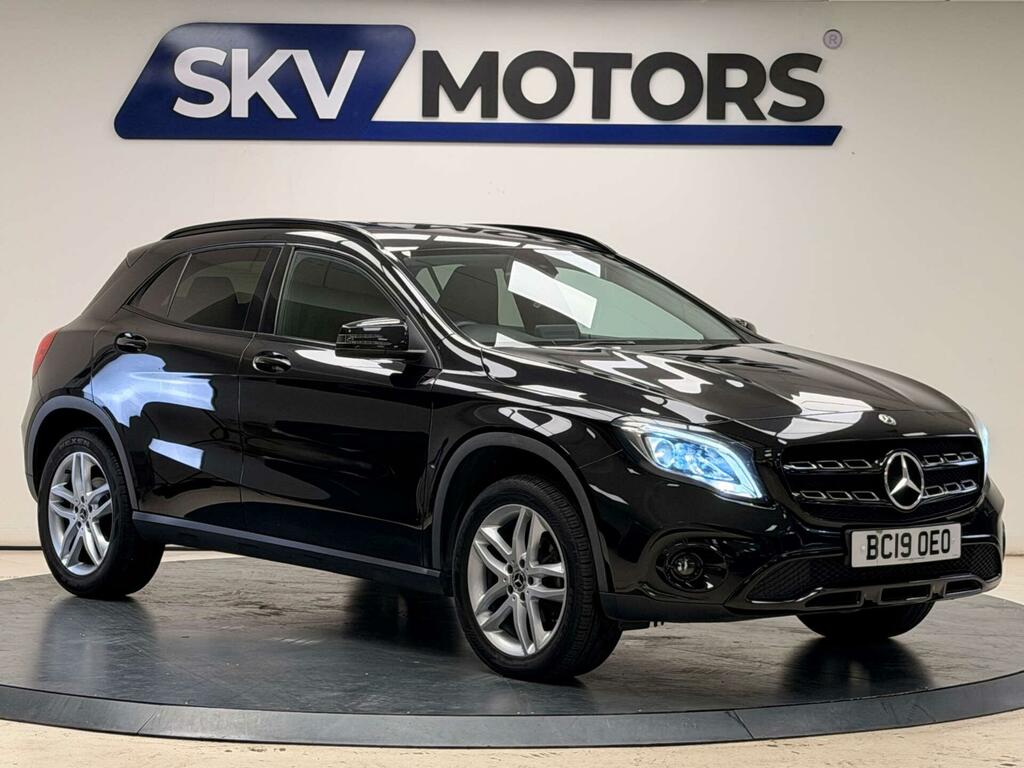 Mercedes-Benz GLA Class Gla 180 Urban Edition Black