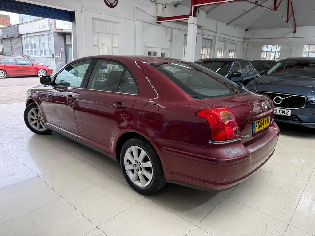 Toyota Avensis  Red #11