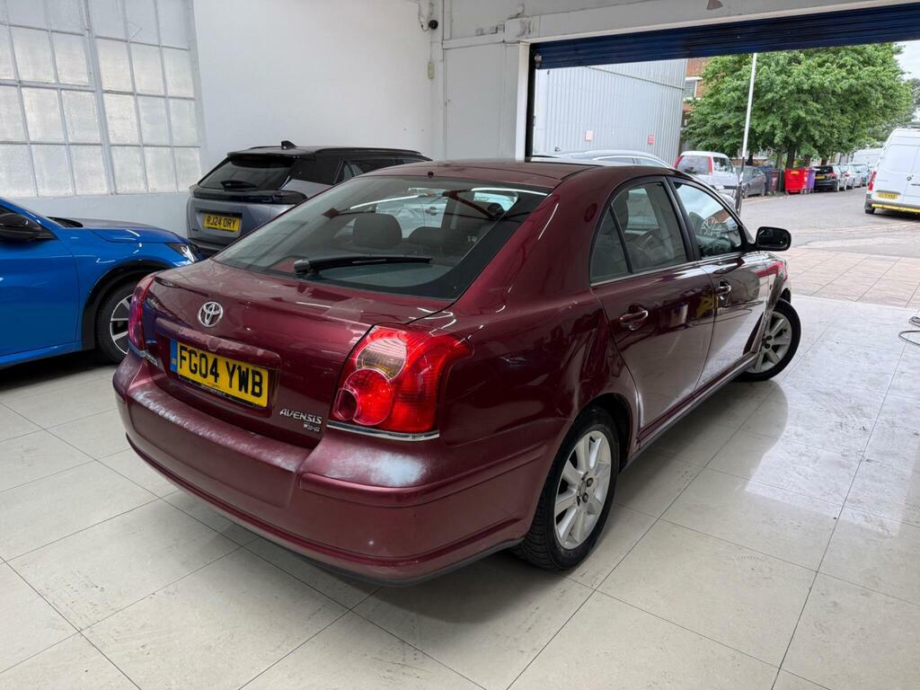 Toyota Avensis  Red #8