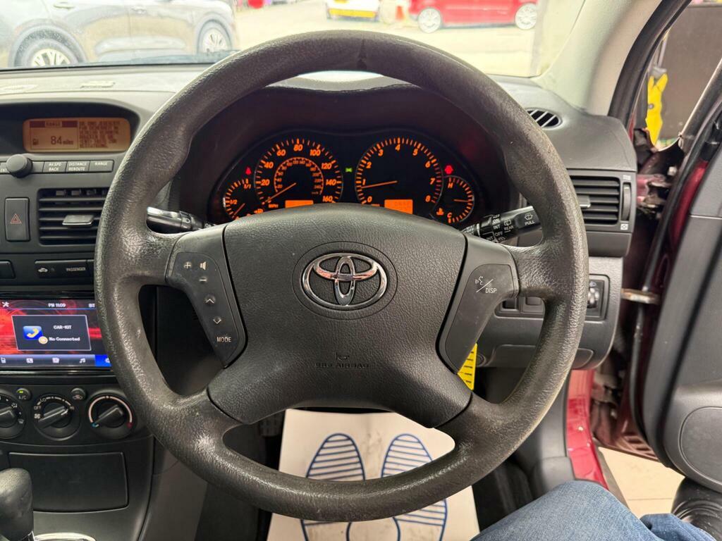 Toyota Avensis  Red #19
