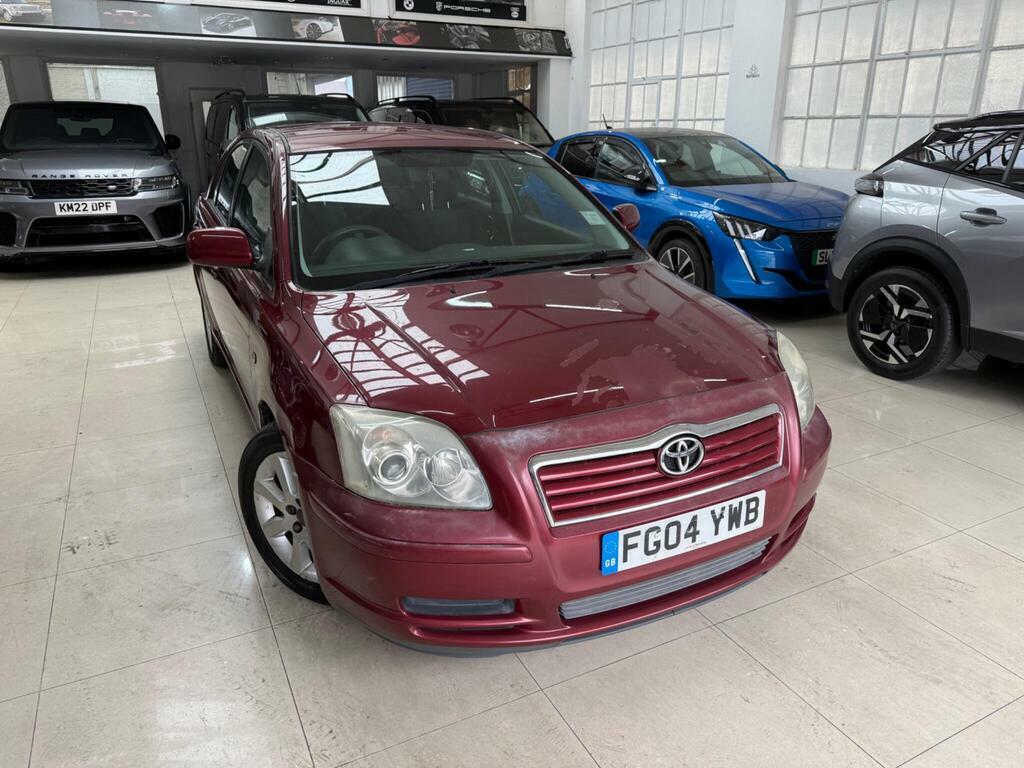 Toyota Avensis 1.8 Vvt-i T3-s Red