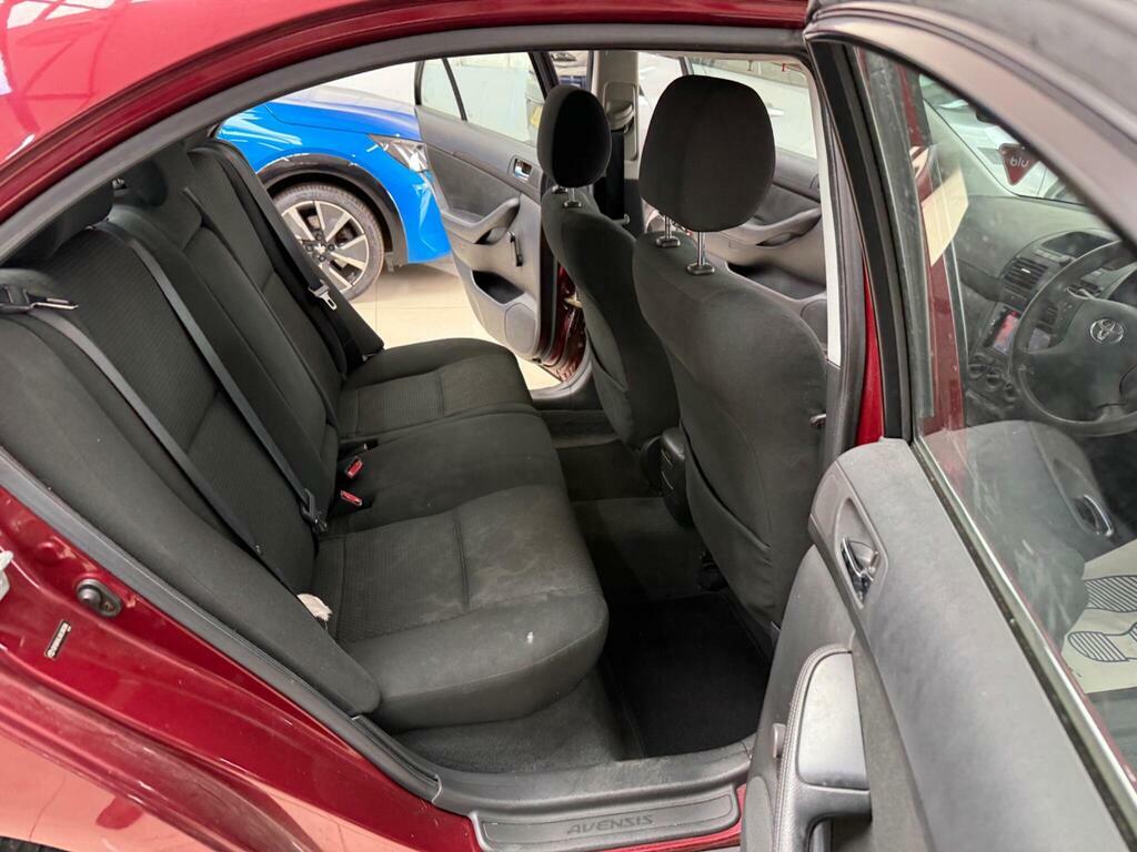 Toyota Avensis  Red #35