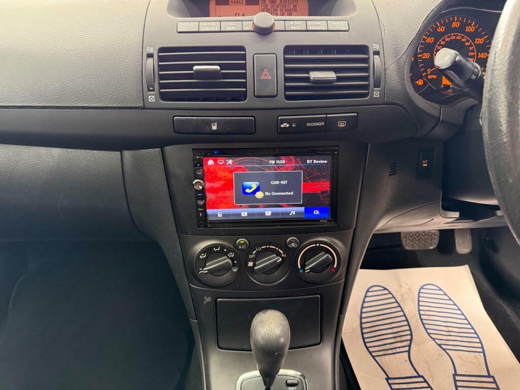 Toyota Avensis  Red #22