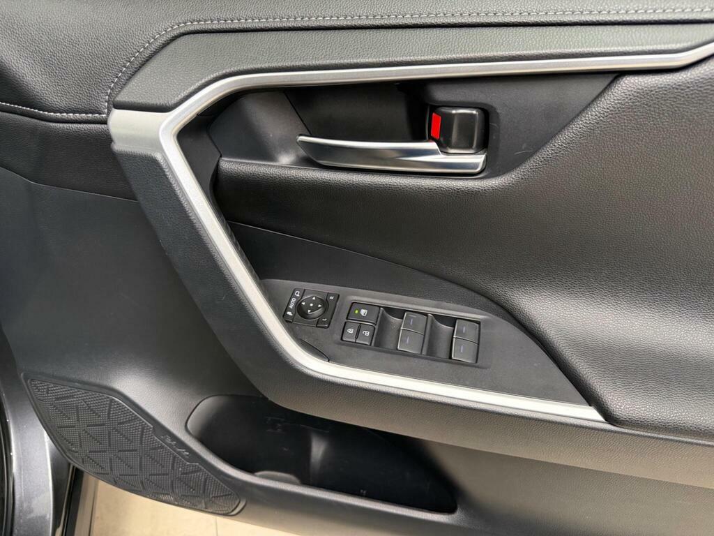 Toyota Rav 4 Design Black #15
