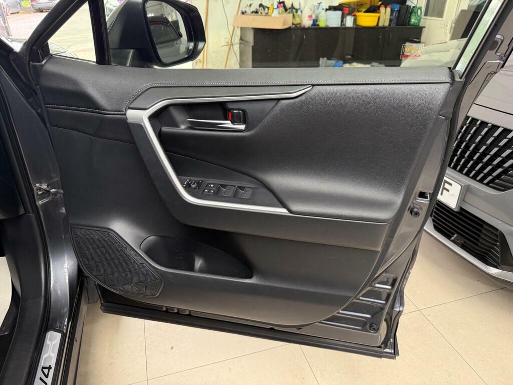 Toyota Rav 4 Design Black #13