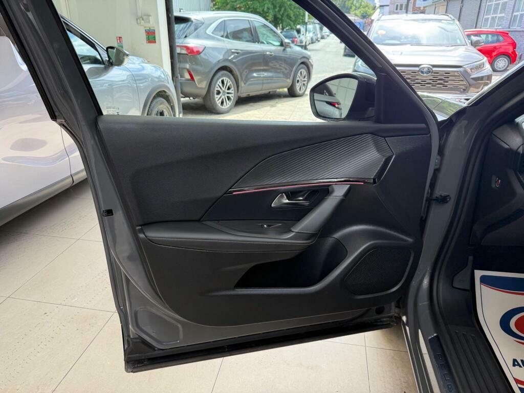 Peugeot 2008 1.2 Puretech Allure Grey #40