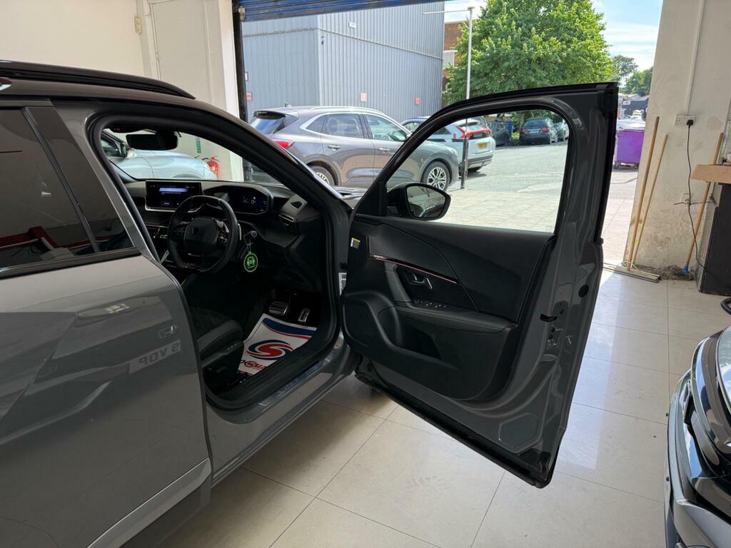 Peugeot 2008 1.2 Puretech Allure Grey #13