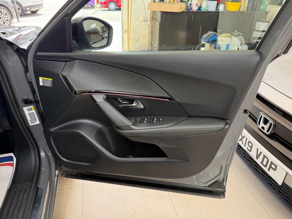 Peugeot 2008 1.2 Puretech Allure Grey #14