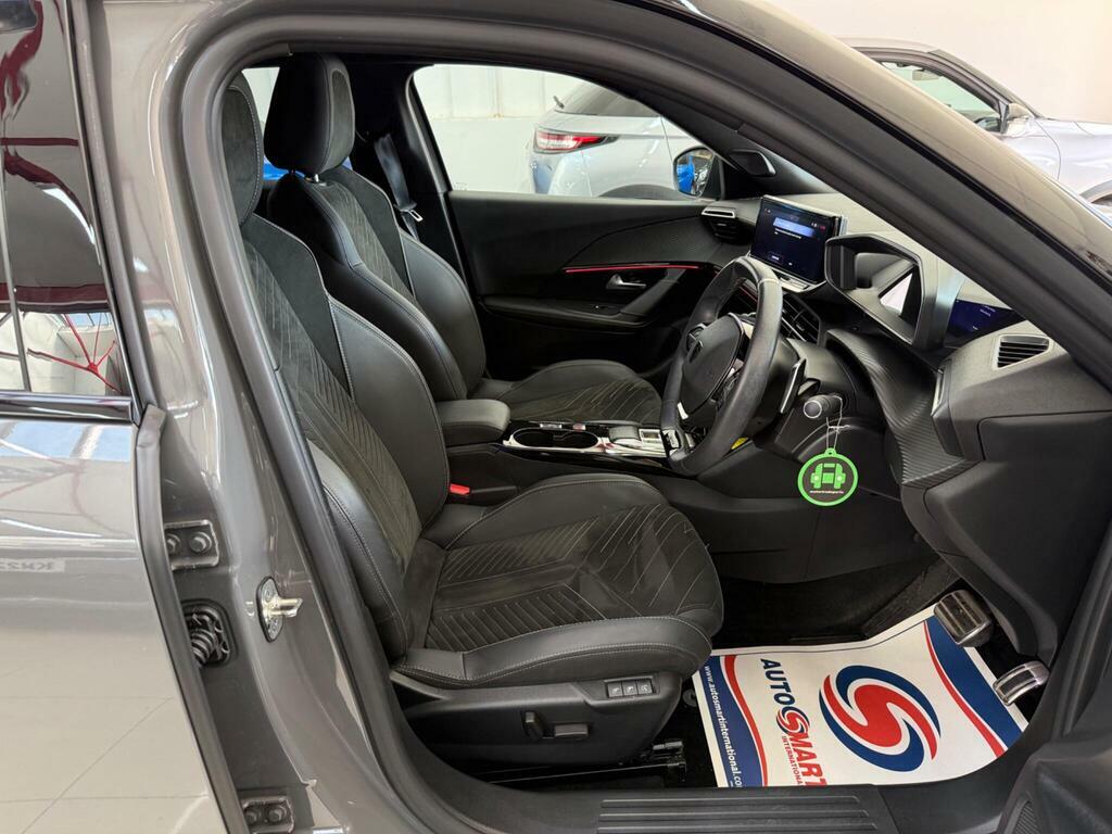 Peugeot 2008 1.2 Puretech Allure Grey #17