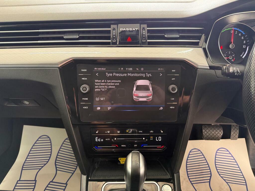 Volkswagen Passat Se Nav Black #24