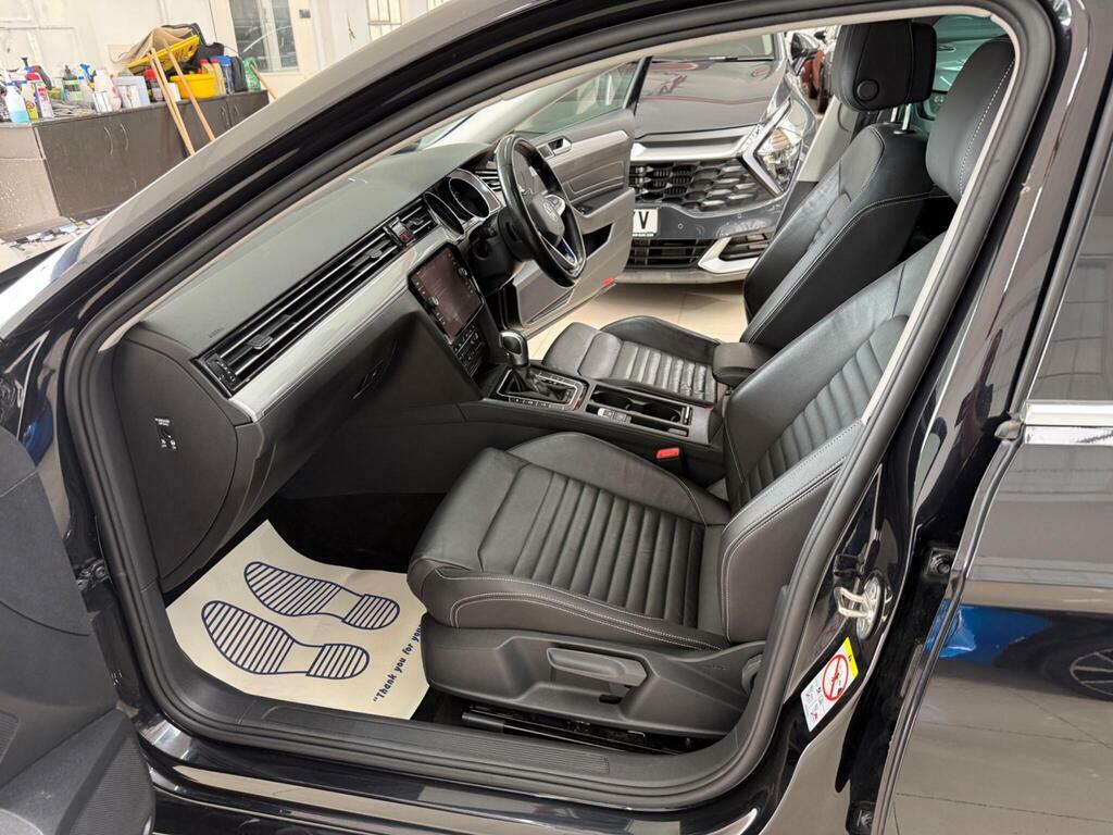 Volkswagen Passat Se Nav Black #35