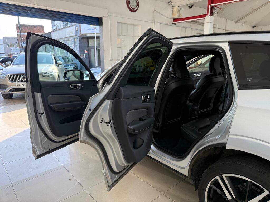 Volvo XC60 R Design White #46