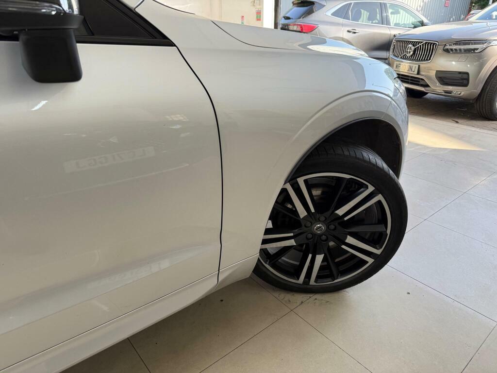 Volvo XC60 R Design White #55