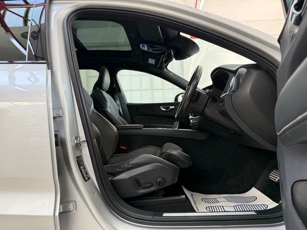 Volvo XC60 R Design White #16