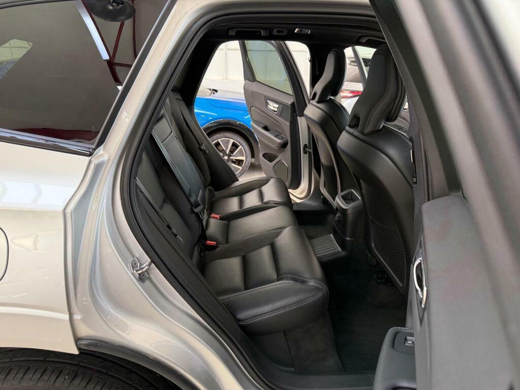 Volvo XC60 R Design White #45