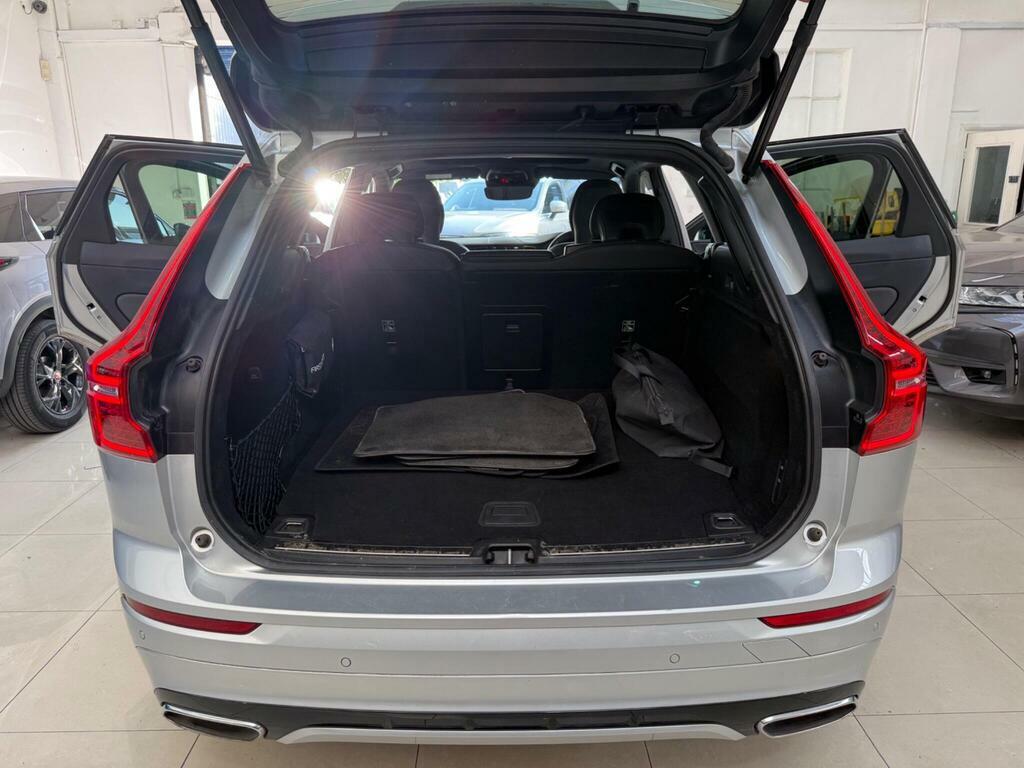 Volvo XC60 R Design White #52