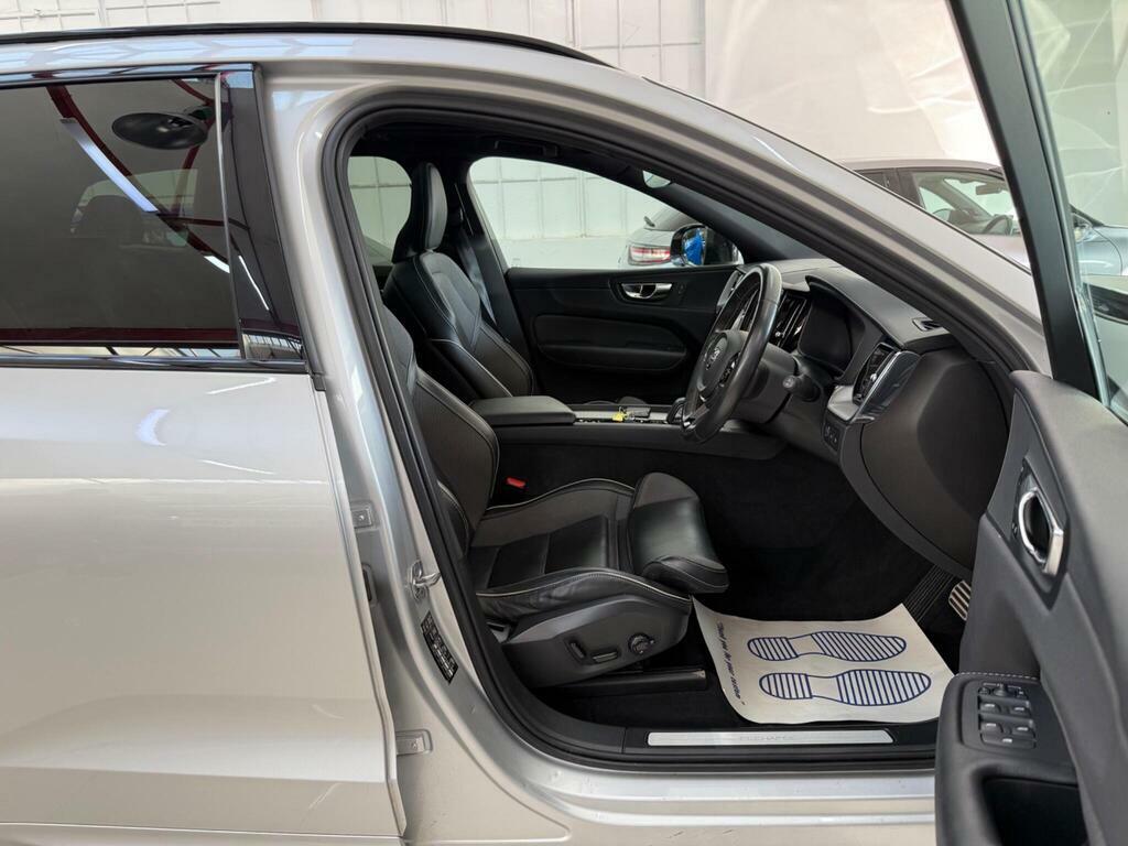 Volvo XC60 R Design White #15