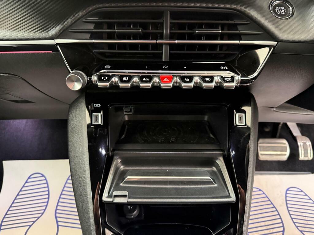 Peugeot 2008 1.2 Puretech Active Euro 6 Ss Black #29