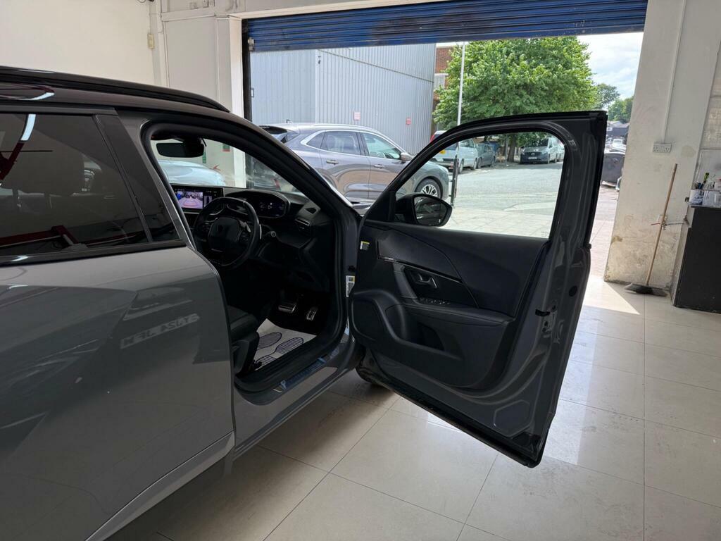 Peugeot 2008 1.2 Puretech Active Euro 6 Ss Black #14