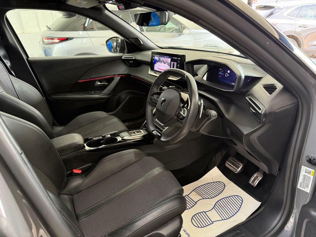 Peugeot 2008 1.2 Puretech Active Euro 6 Ss Black #18