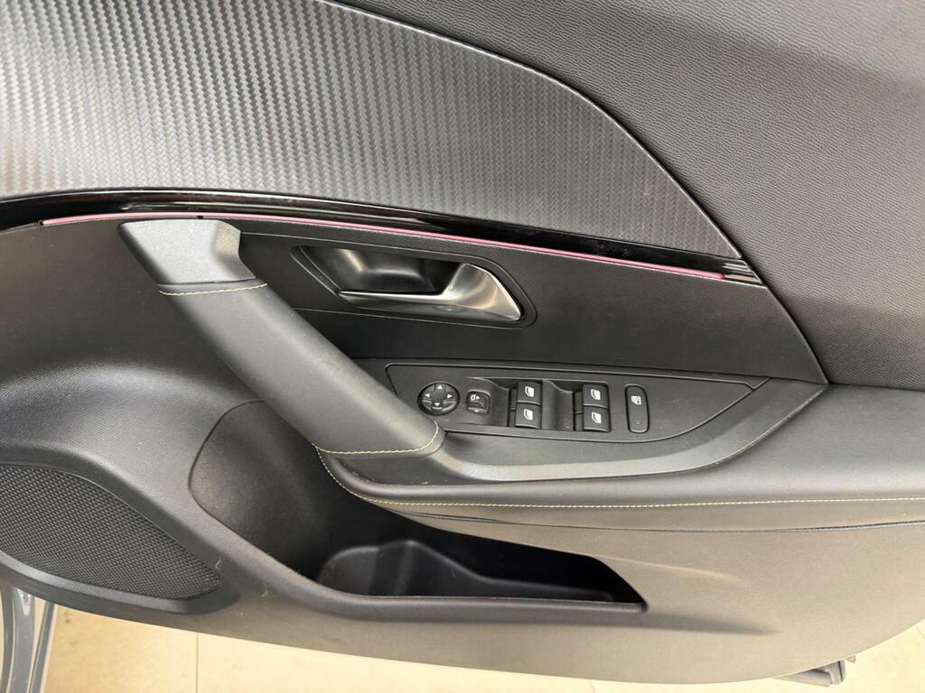 Peugeot 2008 1.2 Puretech Active Euro 6 Ss Black #15