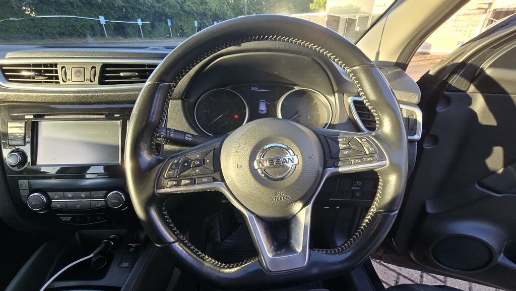 Nissan Qashqai 1.5 Dci Acenta Premium Suv Euro FH68VDP Black #3