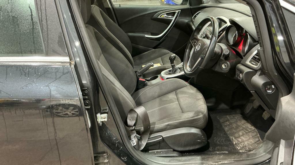 Vauxhall Astra 1.4 16V Sri Hatchback Euro 5 10 VN14XTU Black #6