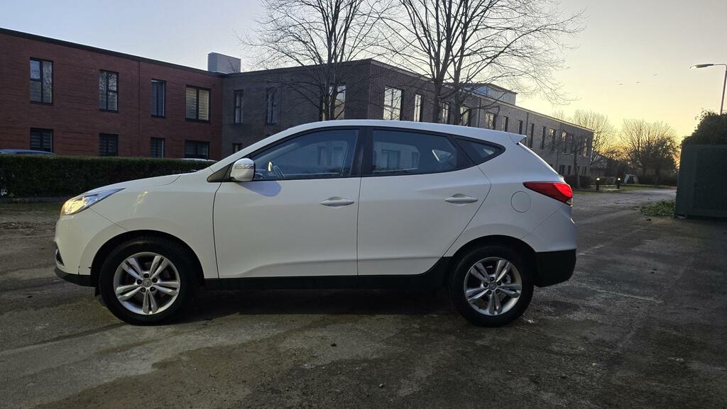 Hyundai Ix35 1.7 Crdi Style Suv Euro 5 S S White #4