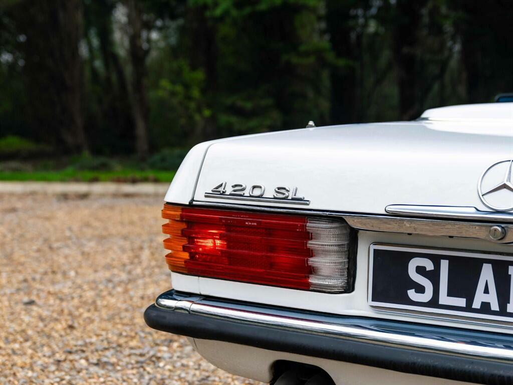 Mercedes-Benz SL Class 4.2 2dr Red #11