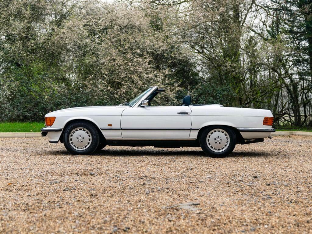 Mercedes-Benz SL Class 4.2 2dr Red #4