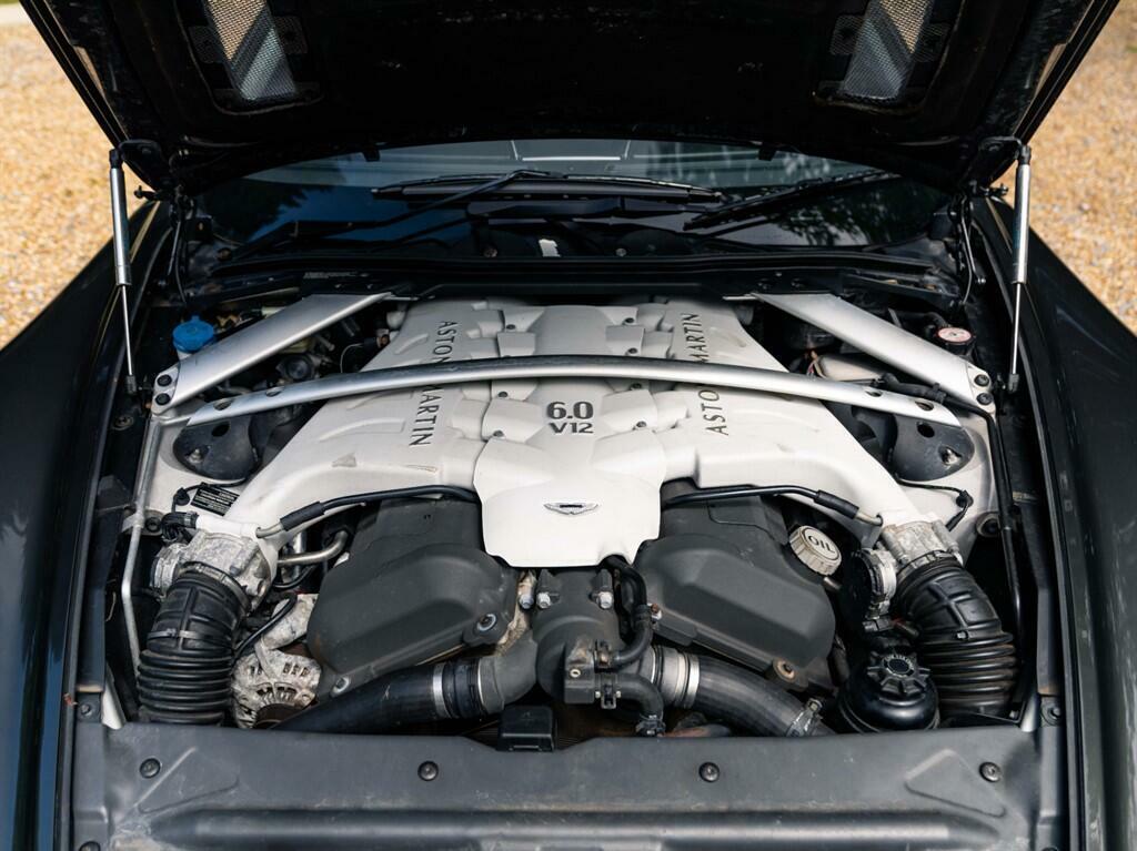 Aston Martin DBS V12 White #16
