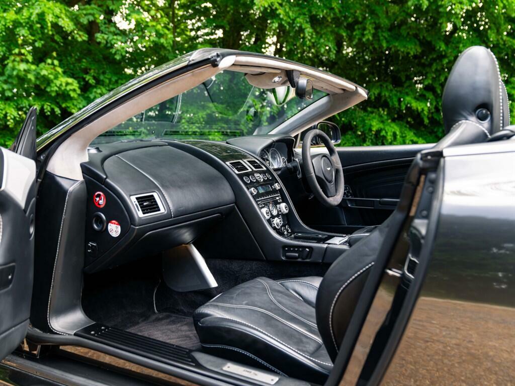 Aston Martin DBS V12 White #24