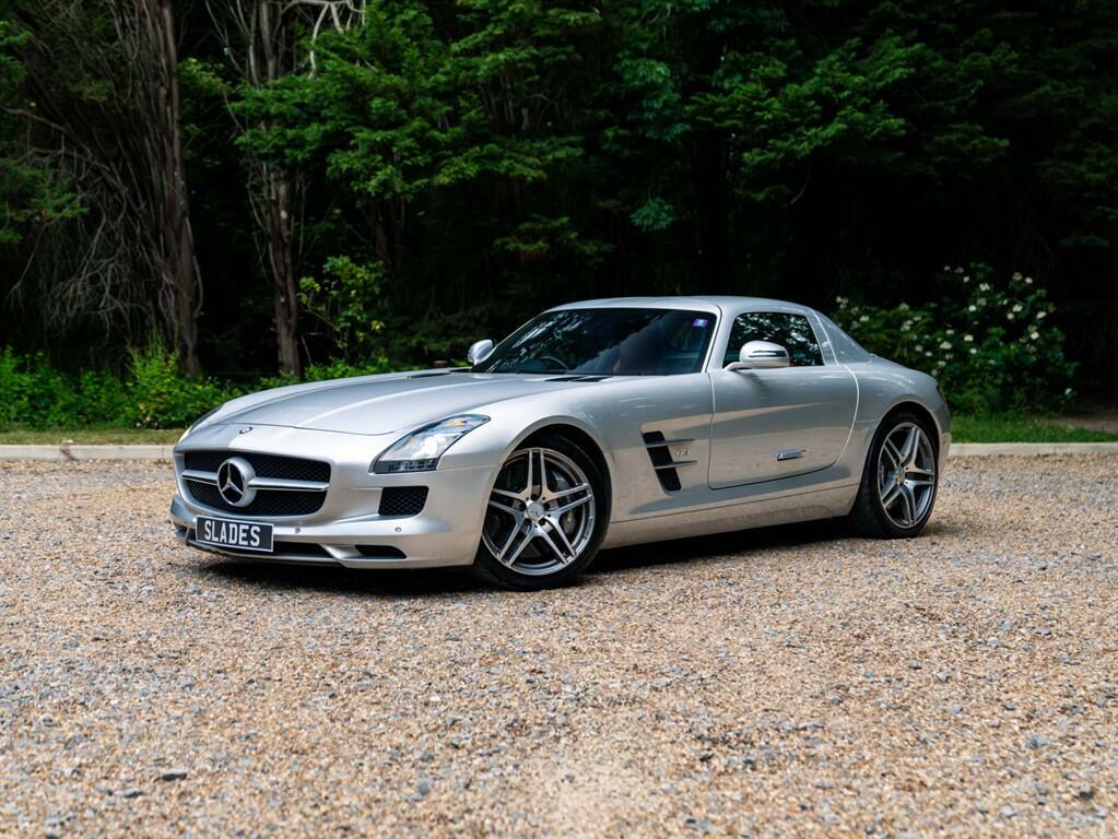 Mercedes-Benz SLS Gullwing Coupe Silver #2