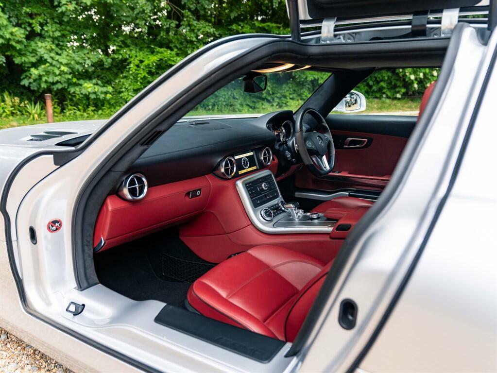 Mercedes-Benz SLS Gullwing Coupe Silver #18