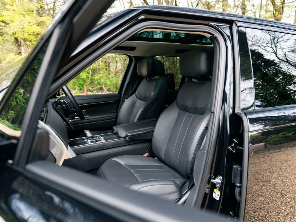 Land Rover Range Rover 3.0 D350 Black #13