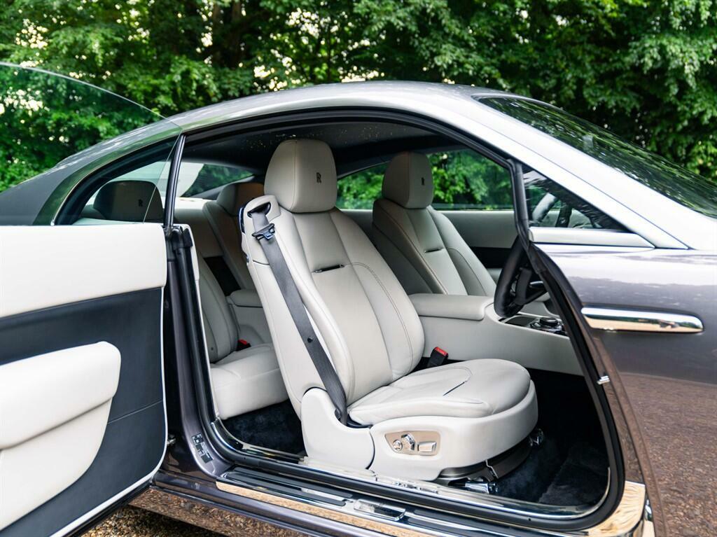 Rolls-Royce Wraith Black Badge  #22