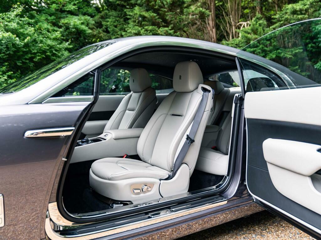 Rolls-Royce Wraith Black Badge  #24