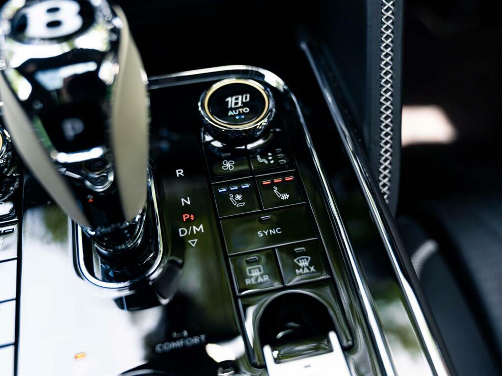 Bentley Flying Spur 6.0 W12 Speed Edition 12 Saloon 4W Green #32