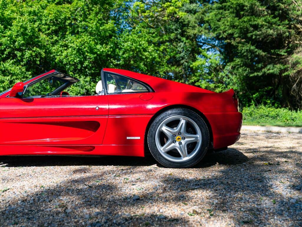 Ferrari F355 3.5 Berlinetta Red #16