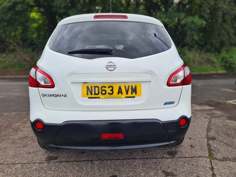 Nissan Qashqai+2 Dci 360 Is Plus White #5