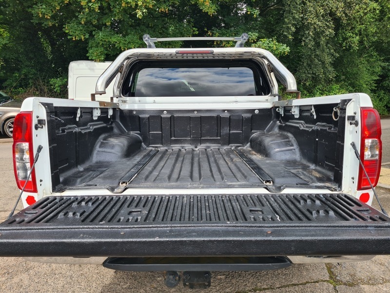 Nissan Navara Dci Silver #9